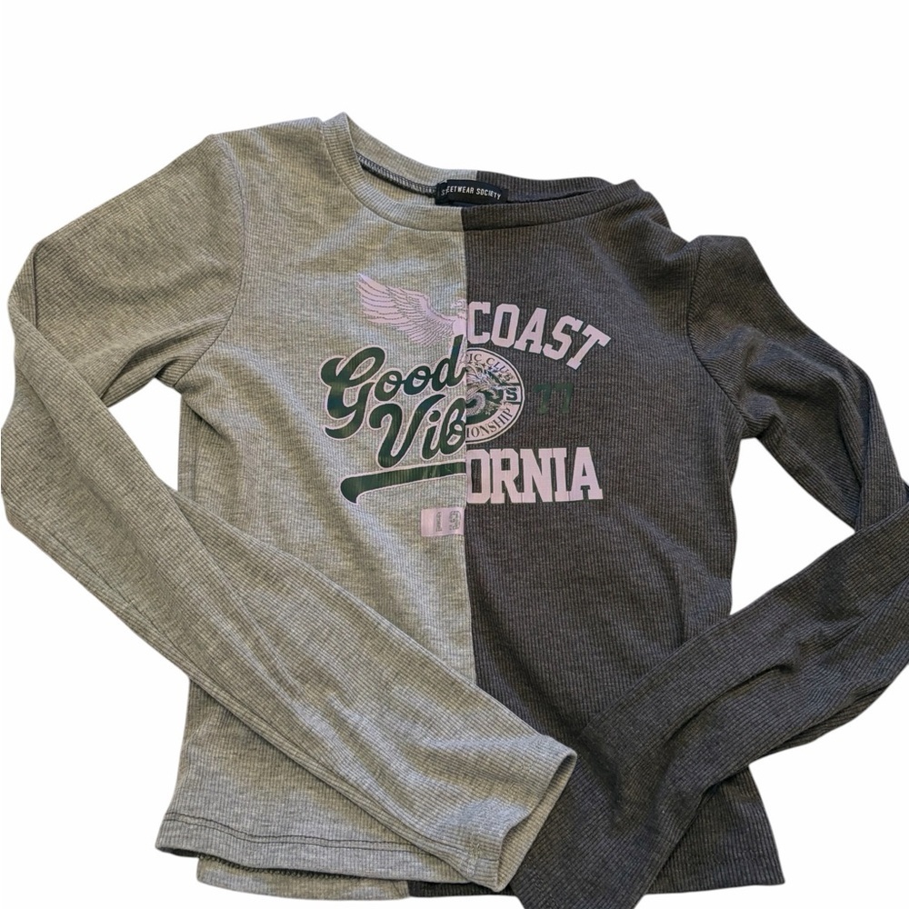 Streetwear Society Graphic Pullover Long Sleeves Gray/Green-Size Small